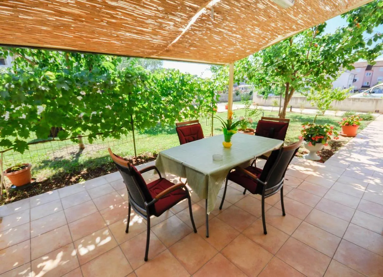 Nevija Apartman Novigrad Istria